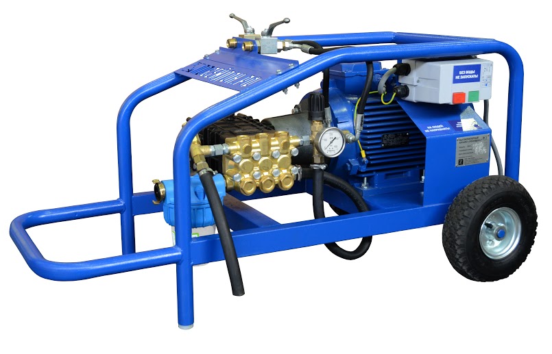 ВНА-200-30 Базовый комплект: Тележка на 4-х полнотелых колесах, электродвигатель, трехплунжерный насос UDOR (Италия), регулятор давления, система By-pass, проточный фильтр, манометр, кабель питания