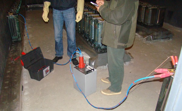  ТАБ-1 Прибор для испытаний аккумуляторных батарей подстанций толчковым током от компании Tectron. Фото �2